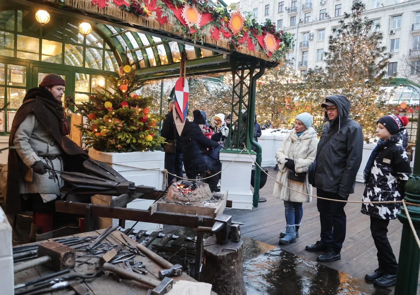 Масленица в Москве. Проводы Масленицы. Масленица началась. Масленица в городе.