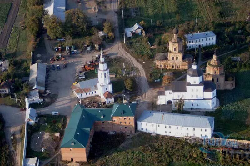 Рыльский Свято-Николаевский монастырь. Рыльский Свято Никольский монастырь. Свято Николаевский монастырь Рыльск. Курск Рыльский мужской монастырь. Рыльск рыльский монастырь