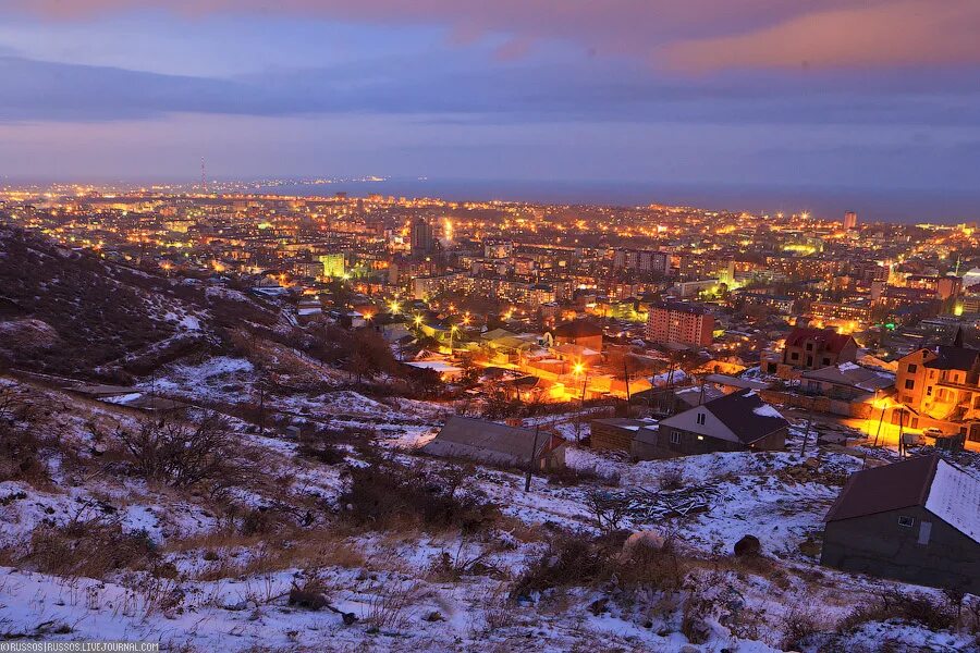 Гора тарки тау. Тарки Тау Махачкала. Смотровая площадка Махачкала Тарки. Панорама Махачкала Тарки.