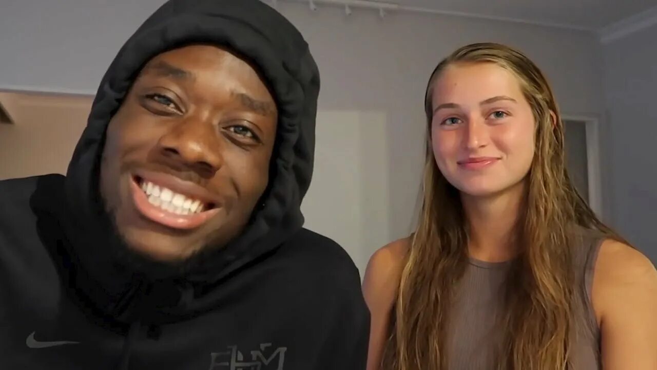 Https wvw sslkn fun videos. Jordyn Huitema. Alphonso Davies Huitema. SSLKN фото. SSLKN Alliana.