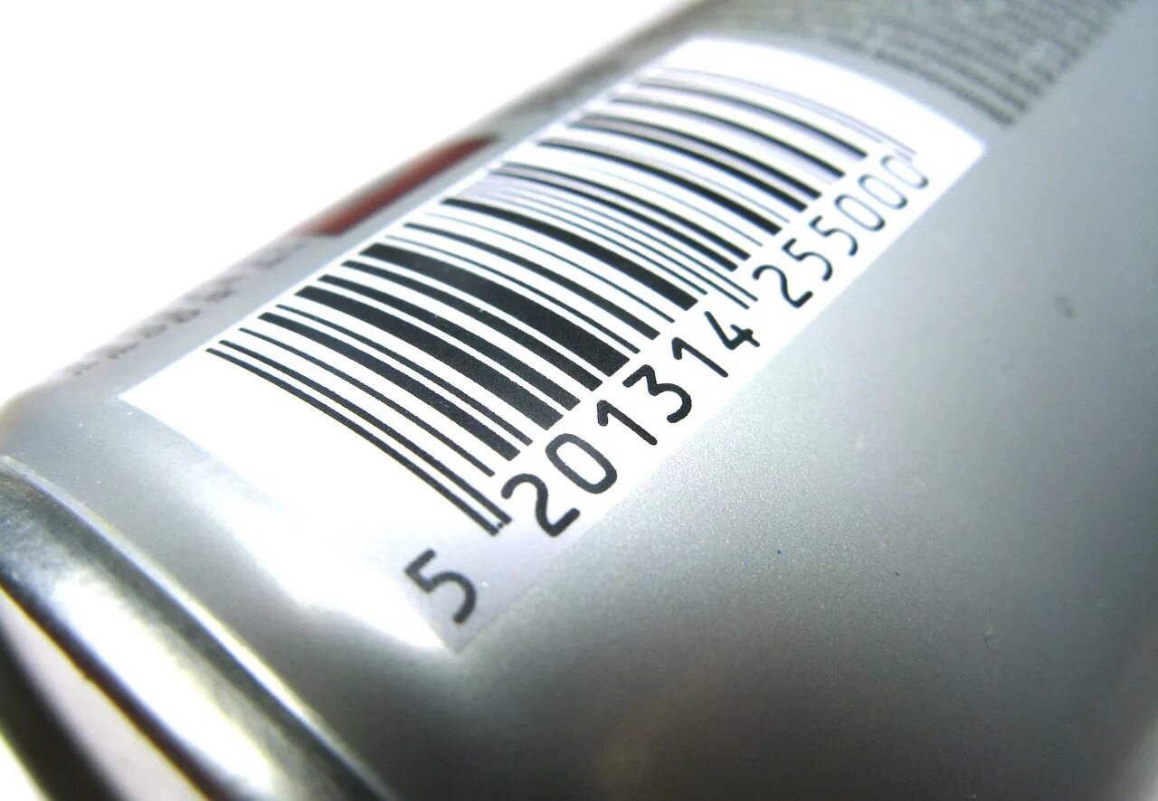 Штрих код на бутылке. Штрих код. Штрих коды продуктов. Штрих код на упаковке. Фотография товара с штрих-кодом.