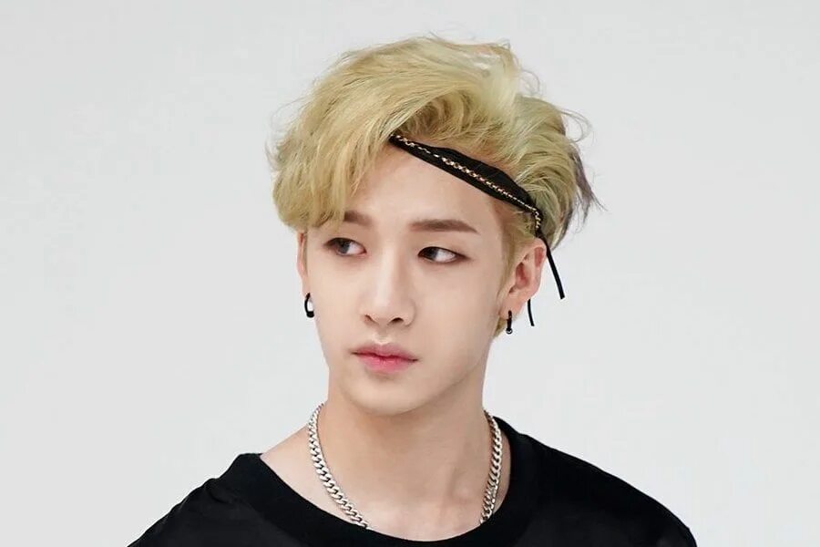 Волосы бан чана. Банчан стрэй. stray kids бан чан. лидер группы stray kids бан чан. бан чан из stray kids 2025.