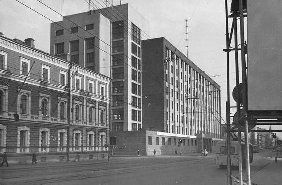 4 линия васильевского острова дом 5. большой дом про ленинград. ленинград 1972 год невский проспект. большой дом на литейном проспекте в санкт-петербурге. каменноостровский проспект 24.