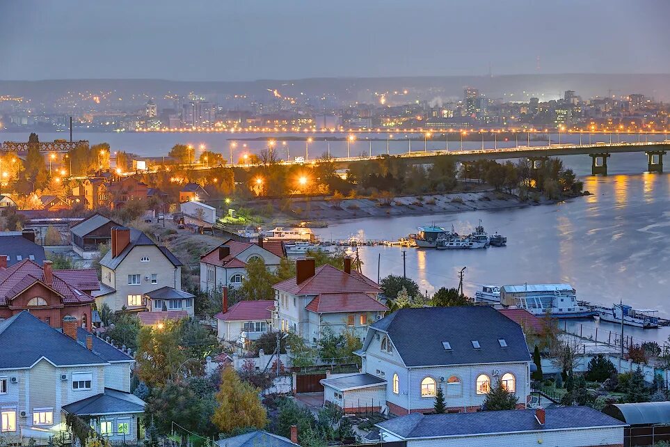 Какая время энгельс. Город Энгельс Саратовской области. Энгельс Энгельс, Саратовская область. Энгельс центр города. Энгельс Саратовская область природа.