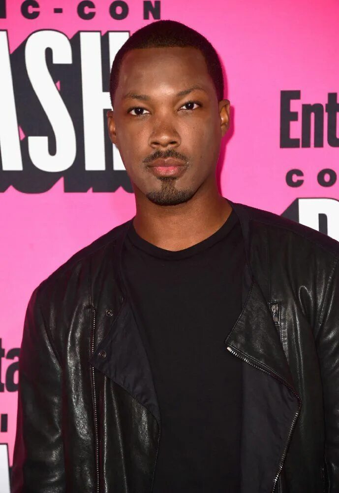 Corey Hawkins. Кори Хоукинс Ходячие мертвецы. Кори Хоукинс голос улиц. Кори Хокинс американский актёр. Кори джонсон актер