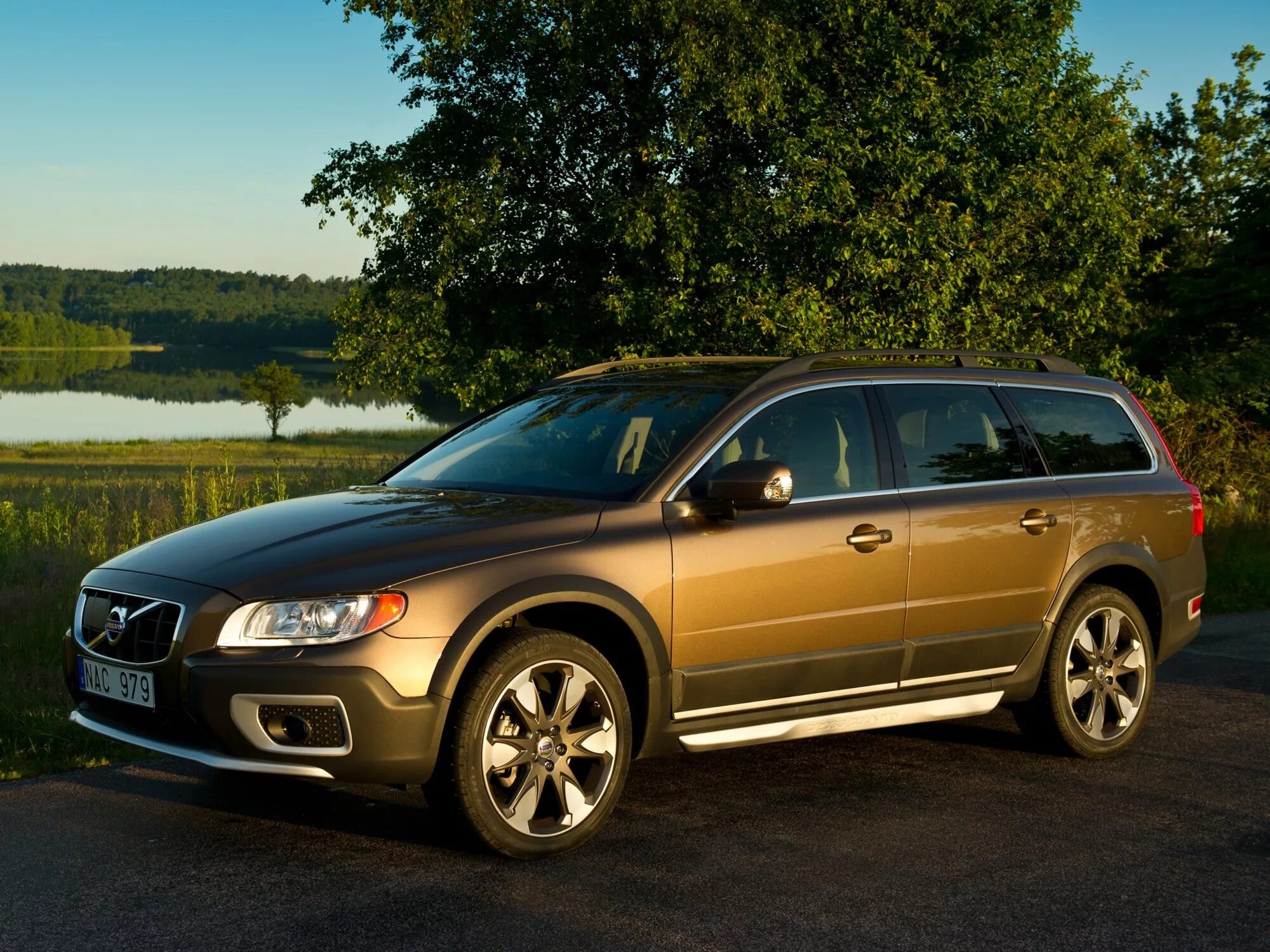 Volvo xc70 поколения. Volvo xc70 III. Volvo xc70 d3. Volvo xc70 t6. Volvo xc70 2012.