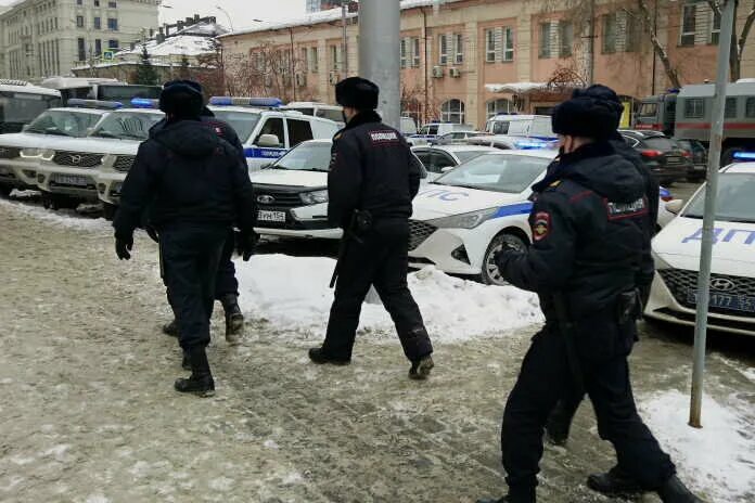 Питер криминальный город. Криминальная милиция. Полиция фото. Фотографии полиции. Новосибирск криминальный город.