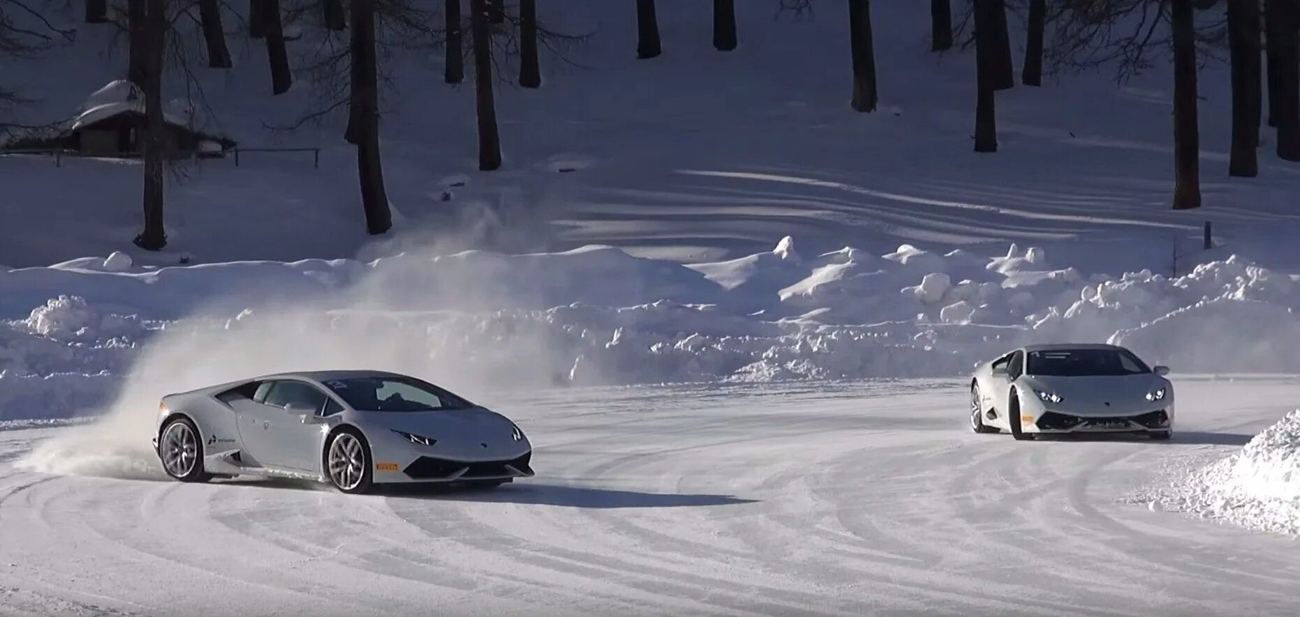 Drifting snow. Ламборгини Хуракан дрифт зимой. Ламборджини Хуракан зима. Lamborghini Huracan зимой. Машина в снегу.