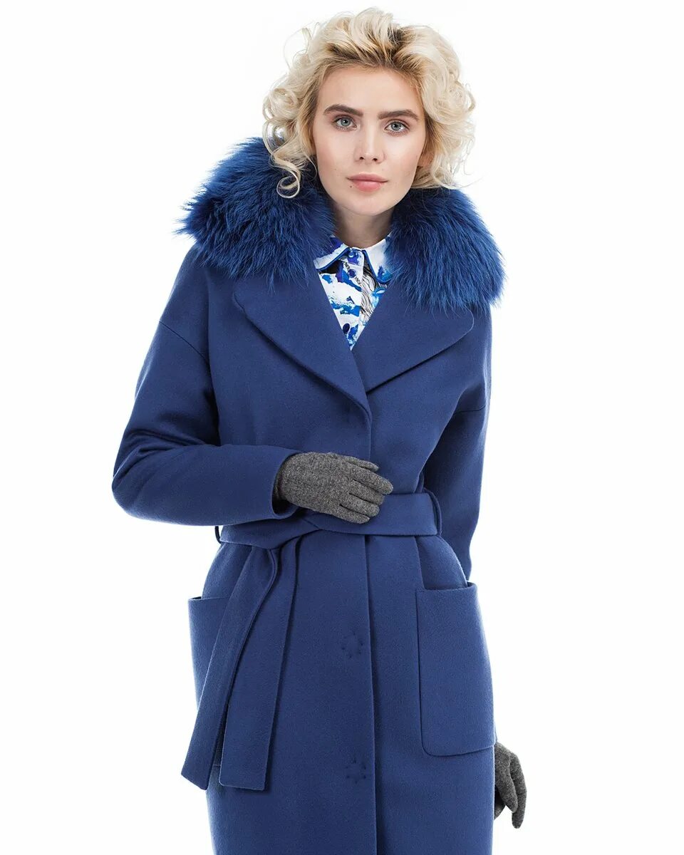 Синее пальто купить. Синее пальто женское. Зимнее пальто женское синее. Синее пальто с мехом. Синее зимнее пальто.