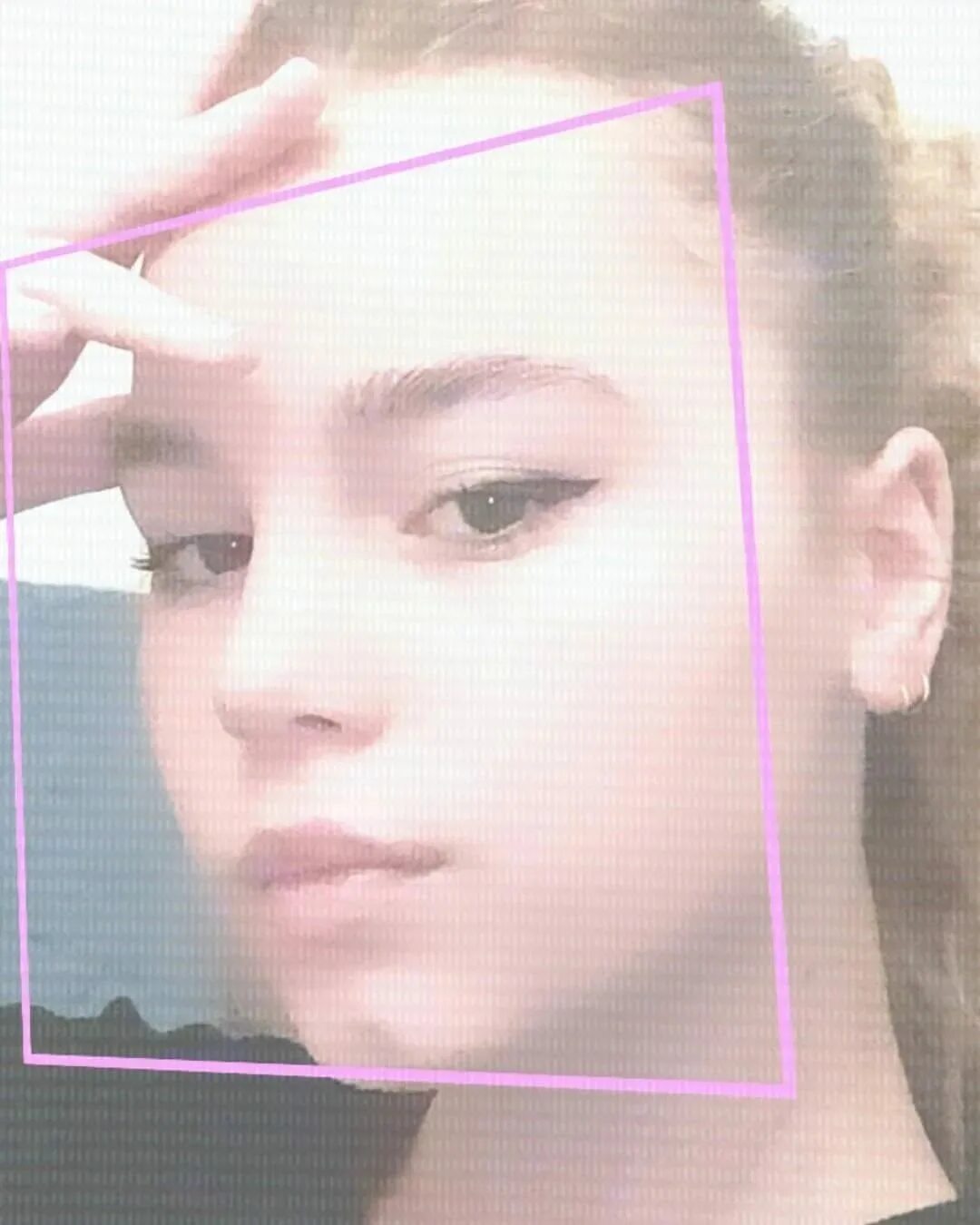 Видеозаписи мальчики. Несовершеннолетняя дочь. Команда ботов в реальной жизни. Трансляции школьниц. Дискутировать в персоне иллюстрация.