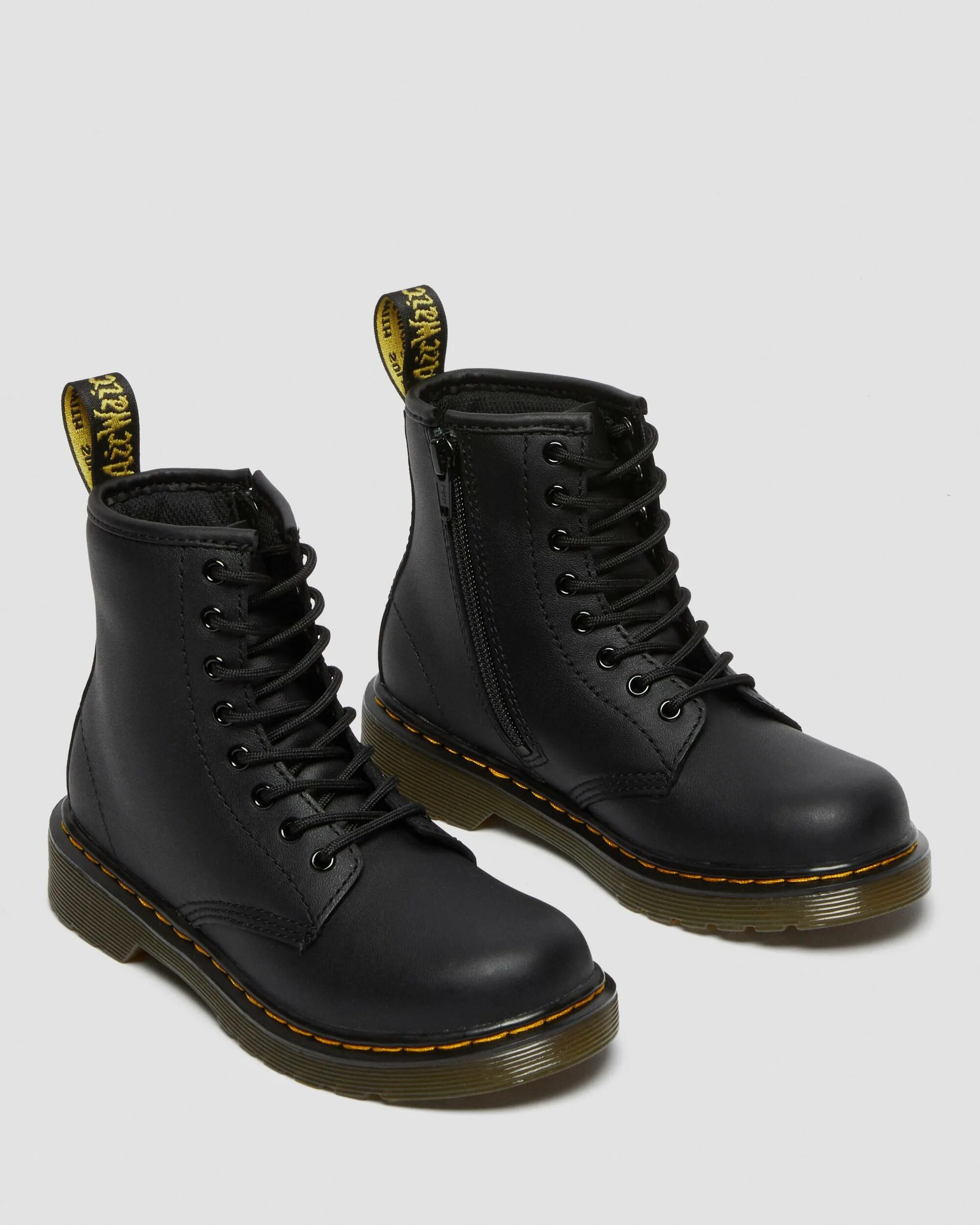 Dr martens rick owens ботинки. Dr martens crazy horse. Др мартинс 10934. Dr martens crazy horse. Dr martens 1460 crazy horse.
