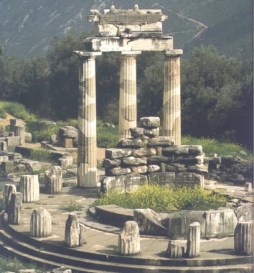 одно из крупнейших святилищ древней. филиппейон в олимпии. мемориальный комплекс в дельфах. гора немрут турция. одно из крупнейших святилищ древней.