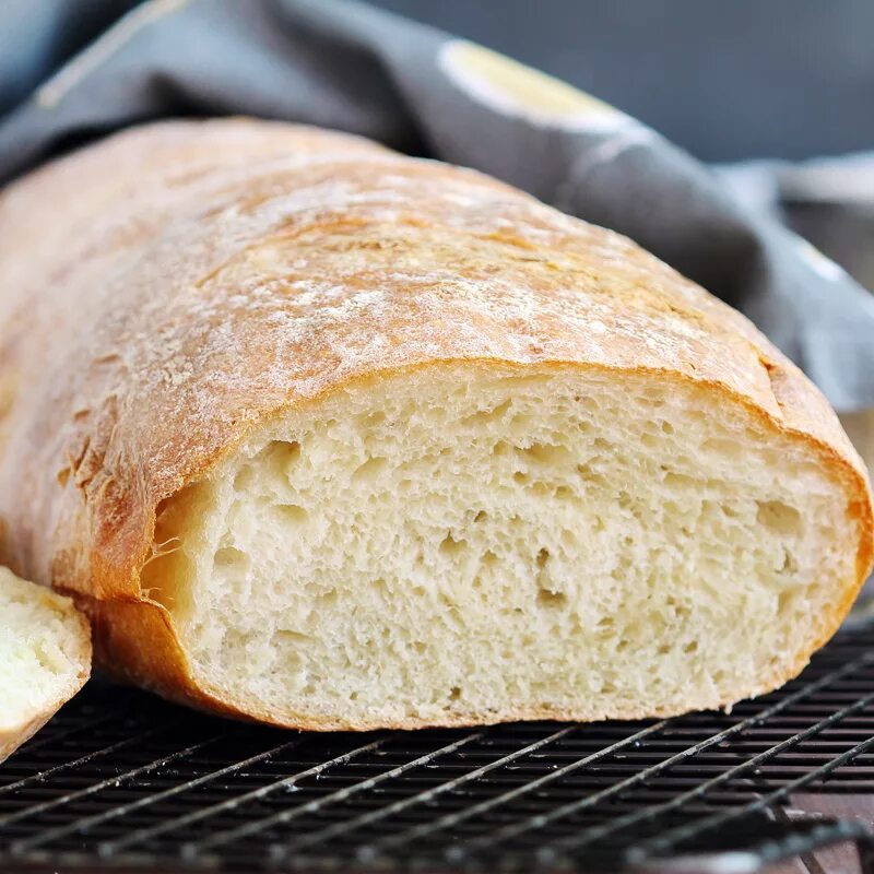 Итальянский хлеб рецепты. Тосканская чиабатта. Итальянская чиабатта. Итальянский хлеб чиабатта. Чиабатта белая.