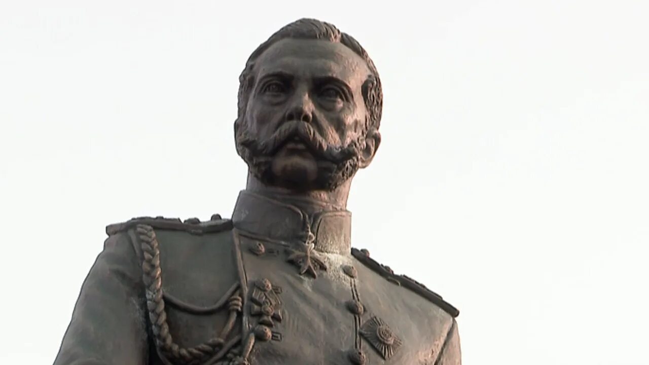 Где установлен памятник александру грину. Памятник александру 2 в златоусте.