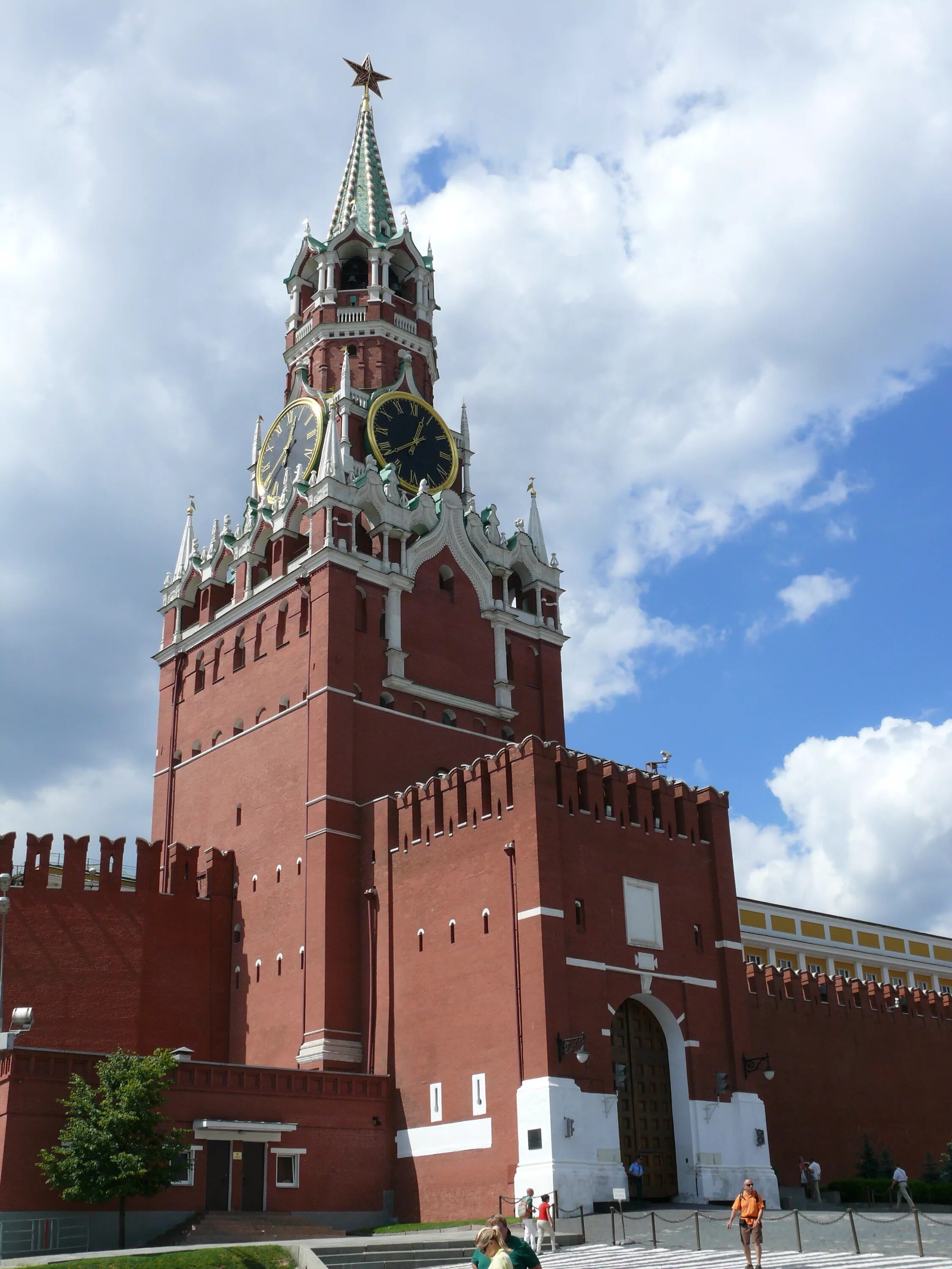 Какой кремль самый большой