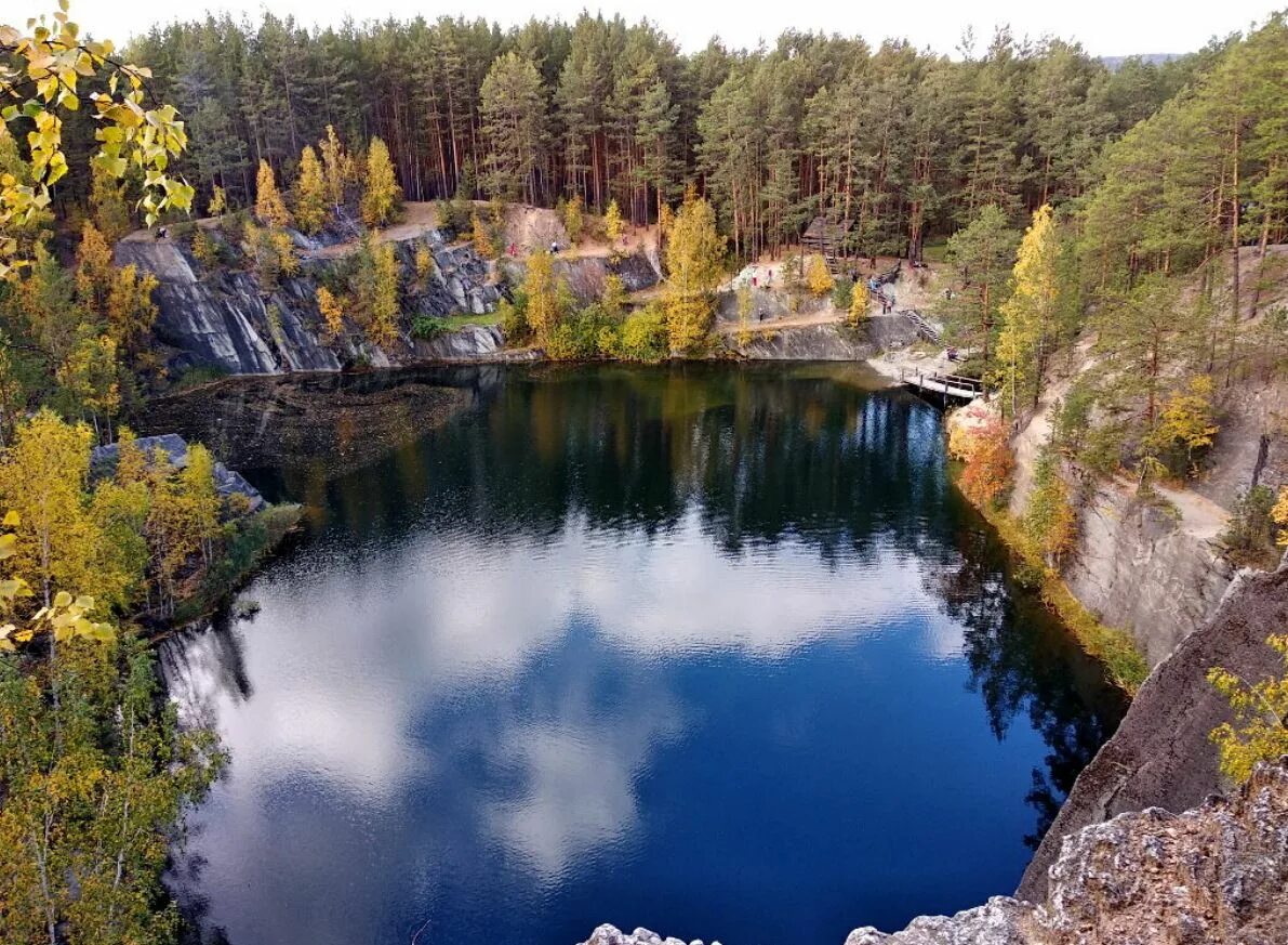 Бажова верхняя пышма. Озеро Тальков камень Свердловская область. Сысерть озеро Тальков камень. Природный парк Бажовские места и озеро Тальков камень. Сысерть Бажовские места Тальков камень.