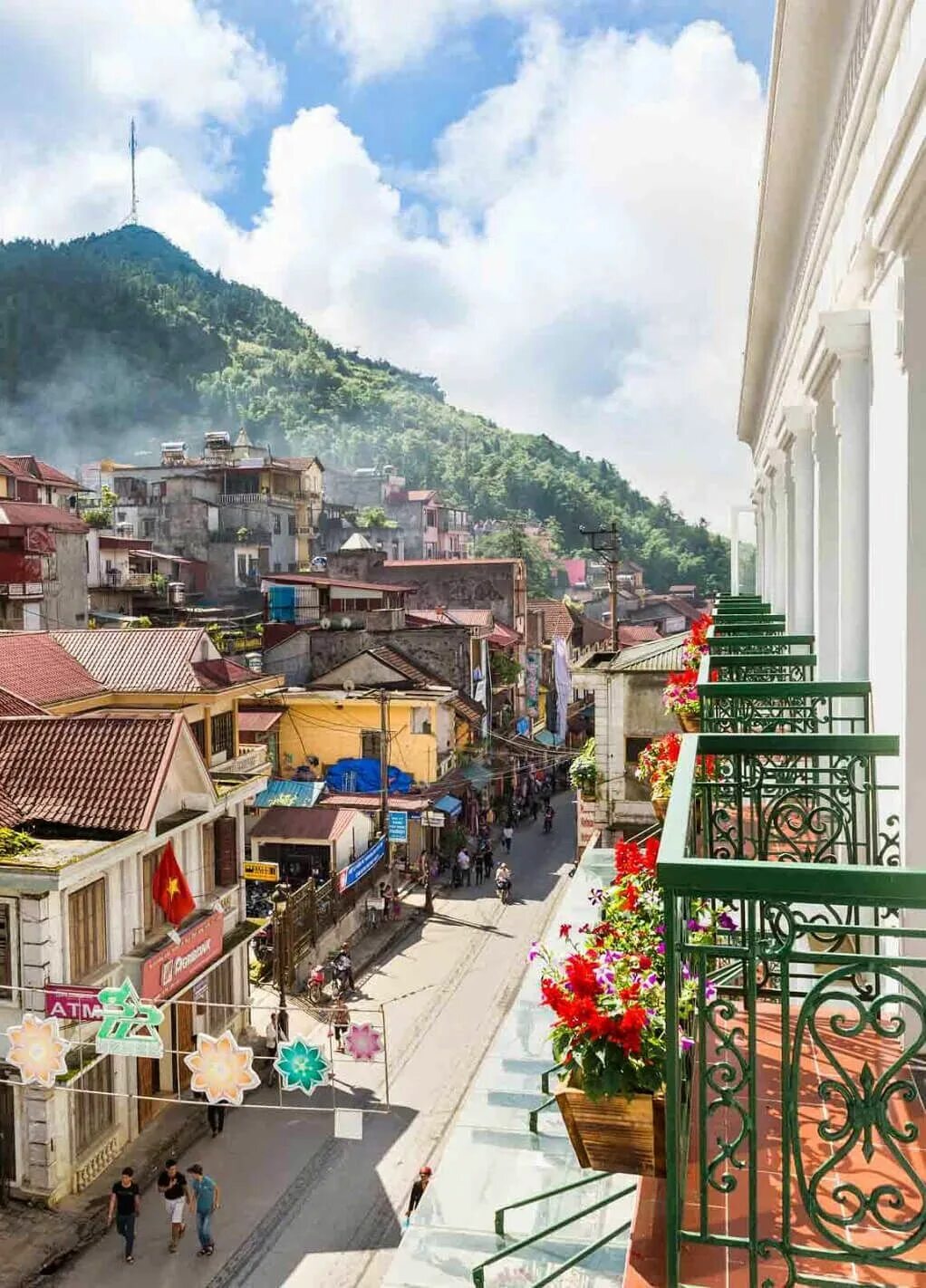 Sa pa вьетнам. Сапа вьетнам. Сапа вьетнам victoria train. Сапах г. Долина иодранг вьетнам.