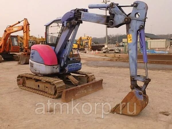 Экскаватор Коматсу pc38uu. Мини экскаватор Коматсу pc38. Мини-экскаватор Komatsu PC 38. Экскаватор Коматсу глубина 2.2 м.