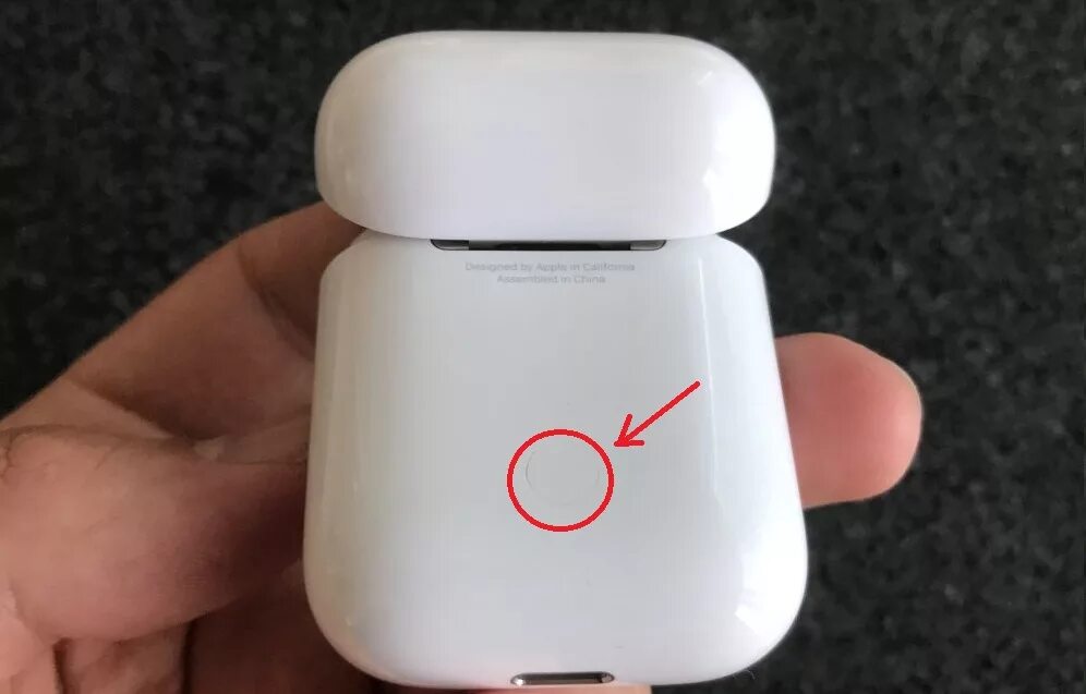 Airpods можно подключить к андроиду. Задняя крышка аирподс 2. Аирподс с кнопкой на кейсе. Аирподс 2 кнопка на кейсе. Беспроводные наушники аирподс для андроид.