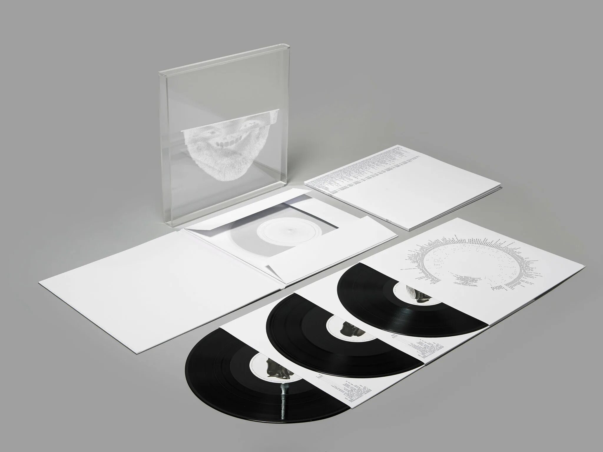 Формат винила. Виниловая пластинка Aphex Twin. Aphex Twin "Syro". Пластиноr - гейтфолд (Gatefold. Винил Gatefold.