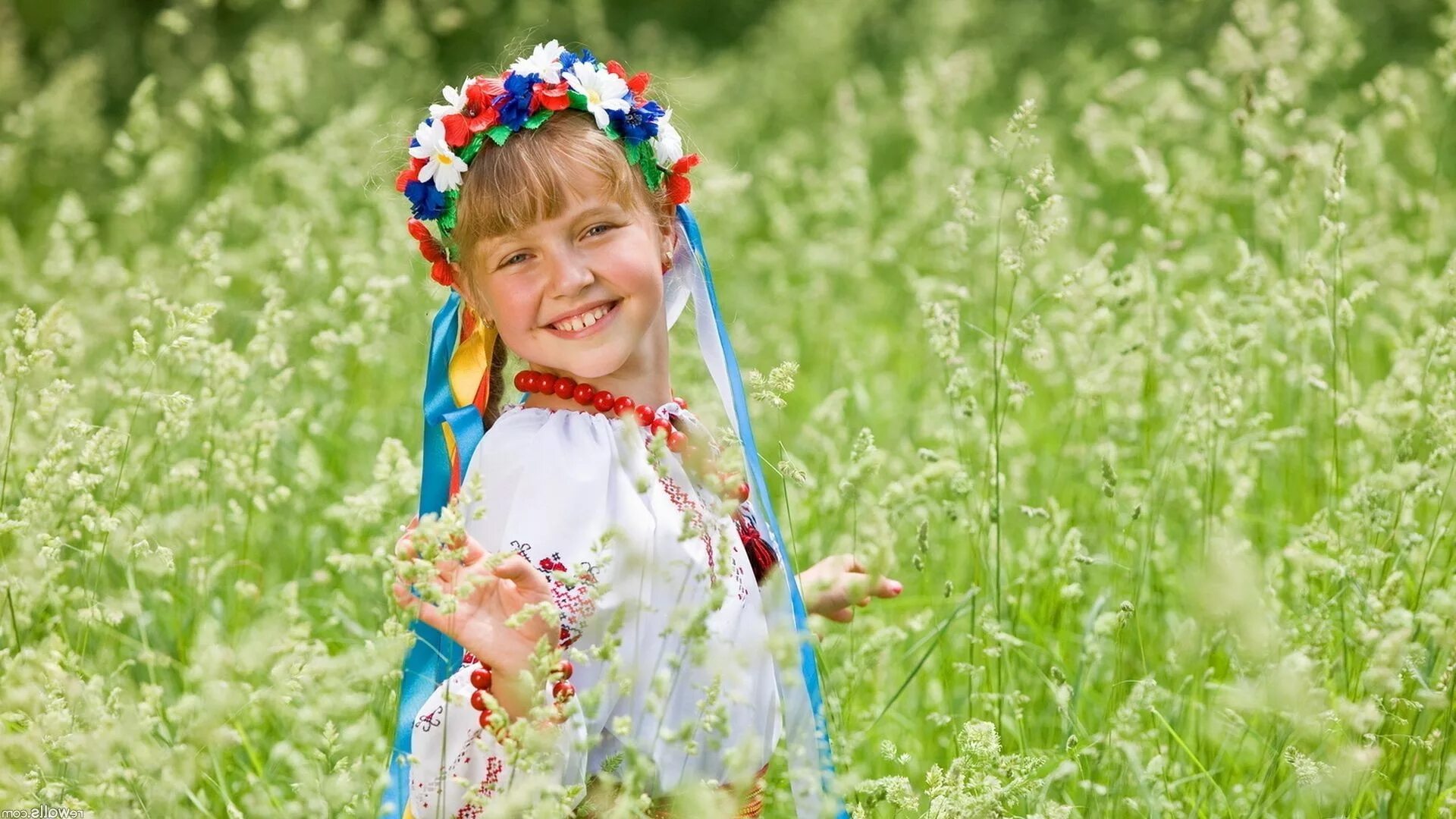 Девочка июля