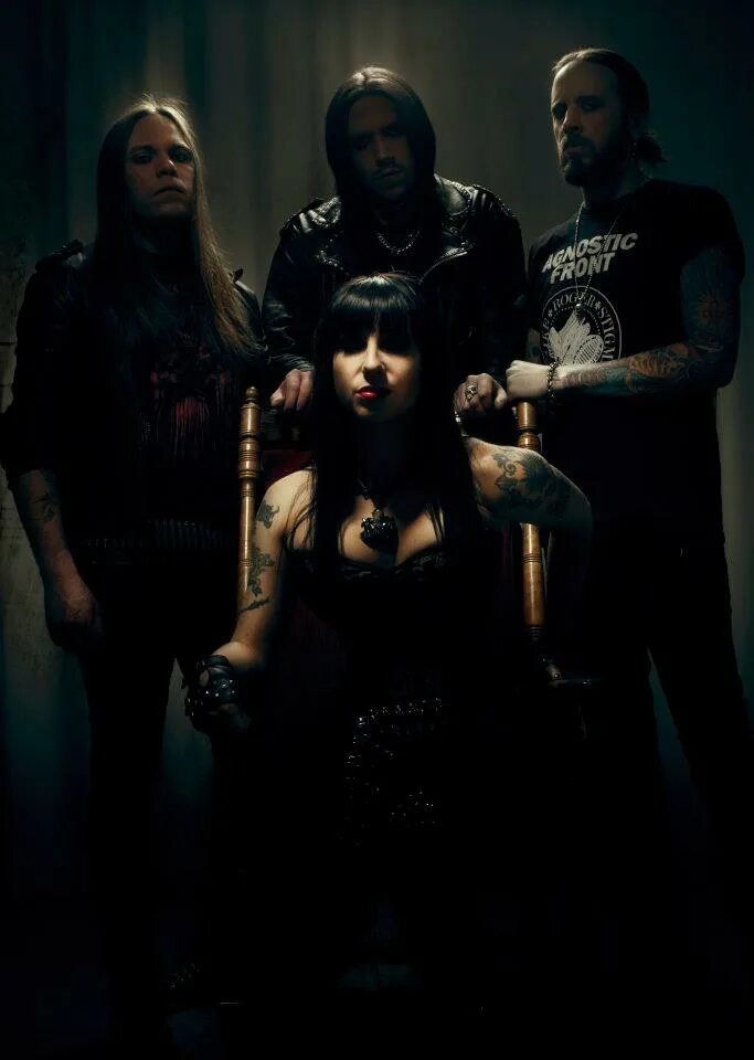 Sister sin. Sister sin. скимор систер группа. Liv sin группа. систер син 2021.