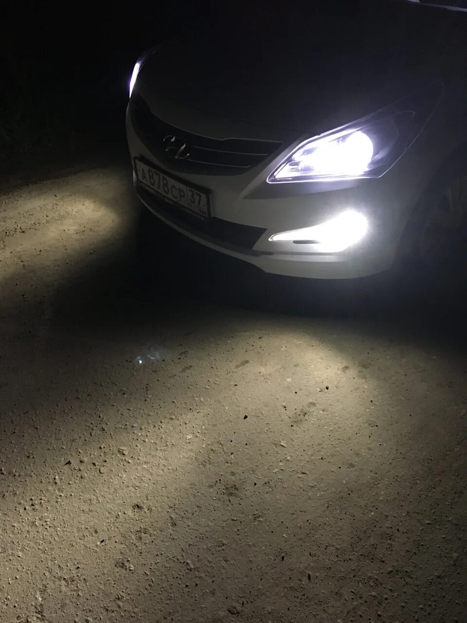 Лампы solaris 2015. Птф led hyundai solaris. hyundai solaris 2015 лампы в туманки. led лампы в солярис 1. лед туманки солярис 1.