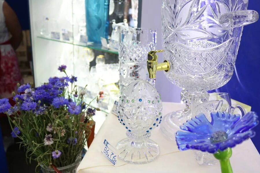 Стекольный завод неман. Неман стекло. Продукция стеклозавода неман. Завод неман хрусталь. Стекольный завод неман.