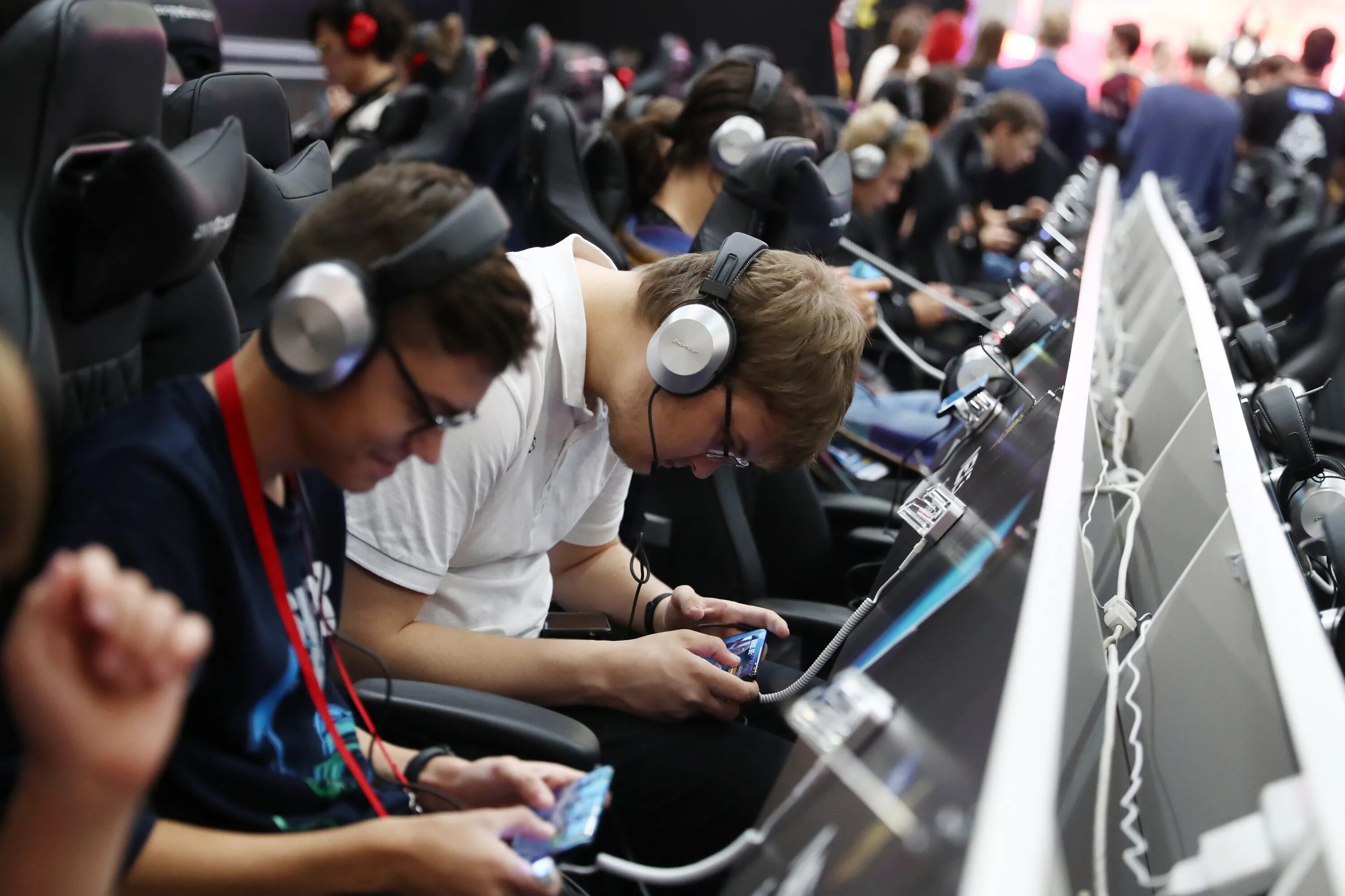 самые странные вакансии. самые странные профессии. необычные профессии картинки. самые необычные вакансии. странные профессии.