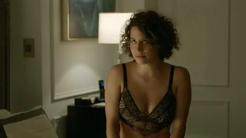 Abbi Jacobson Tits.