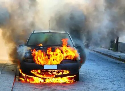 Nissan горит