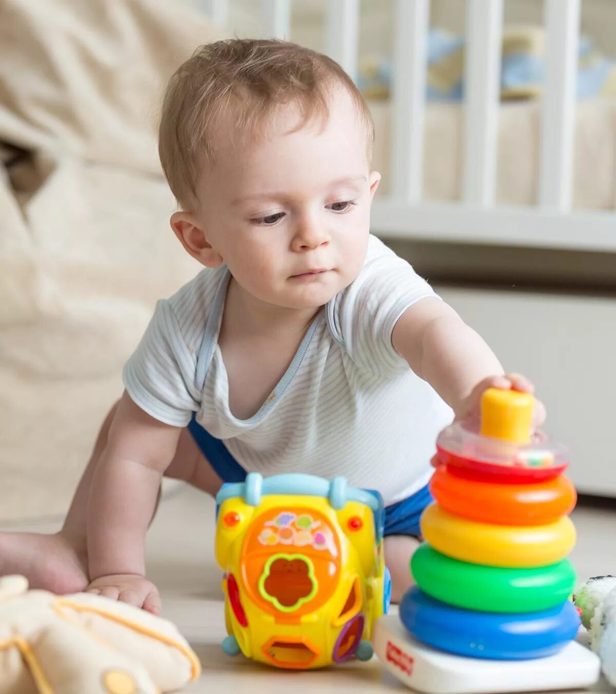 Детские игрушки. Baby toys. Годовалый ребенок. Baby boy toys. Toys toys машина.