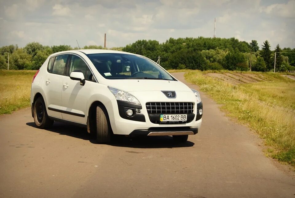 Пежо 3008 1.6. Peugeot 3008 2011. Пежо 3008 белый. Peugeot 3008 1.6 at, 2010.