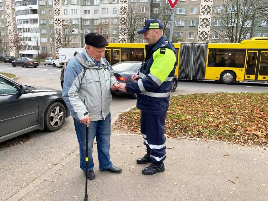 Сотрудник ГИБДД на дороге. Сотрудники ГАИ Минск. Профилактика ДТП опьянения. Телефон гаи минск