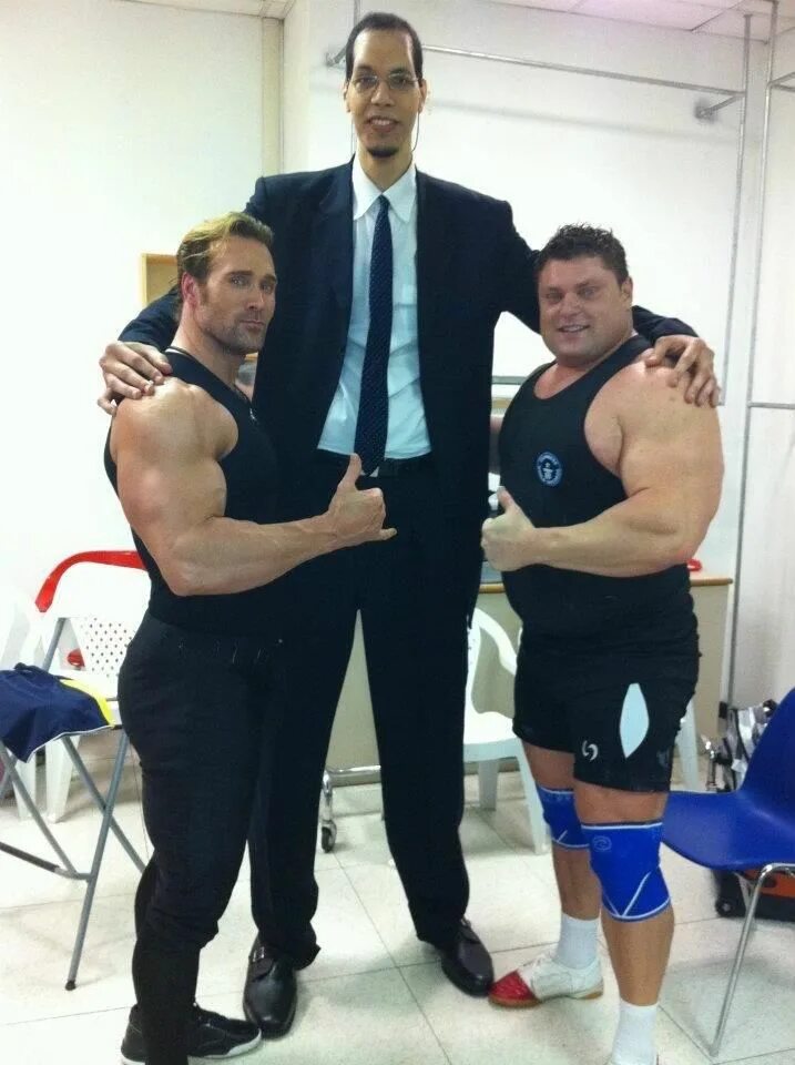 Mike is tall. Брахим Такиолах. Брахим Такиолах 246 см. Брахим Такиолах рост. Mike o Hearn.