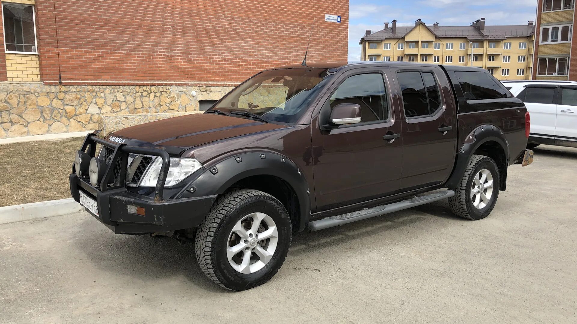 Ниссан Навара 2010. Ниссан Навара Фронтиер. Кунг Nissan Navara d40. Ниссан Навара 2014 с кунгом. Купить ниссан навара с пробегом