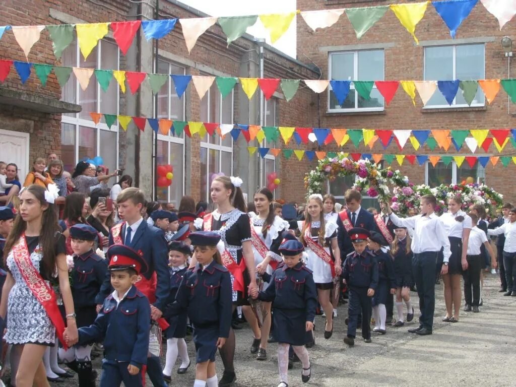 сайт школы 2 багаевского района. мбоу сош 2 багаевская учителя. школа 3 багаевская. багаевская сайт. сайт школы 2 багаевского района.