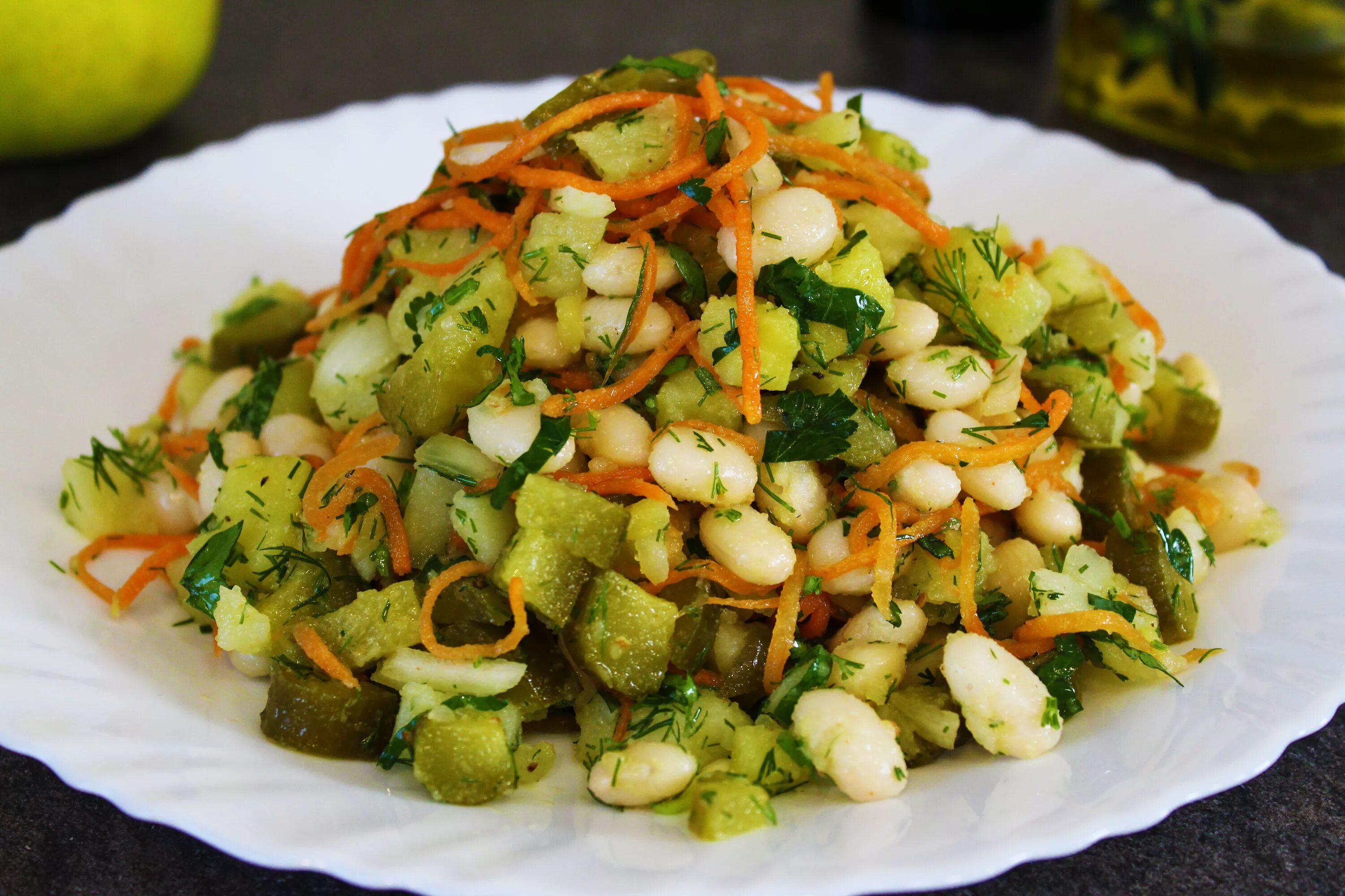 Простой салат на поминки. Постные салаты. Салат постный вкусный. Овощные салаты без майонеза. Овощной салат с подсолнечным маслом.