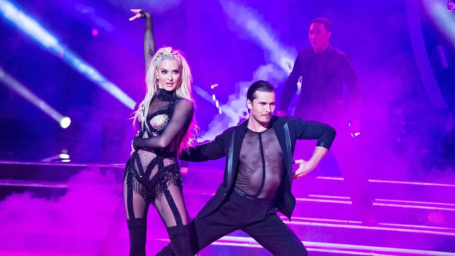 Танцы в пушкино. Understand dance stars харьков. Джаз фанк танец. Ds studio танцы. Танцы со звездами.