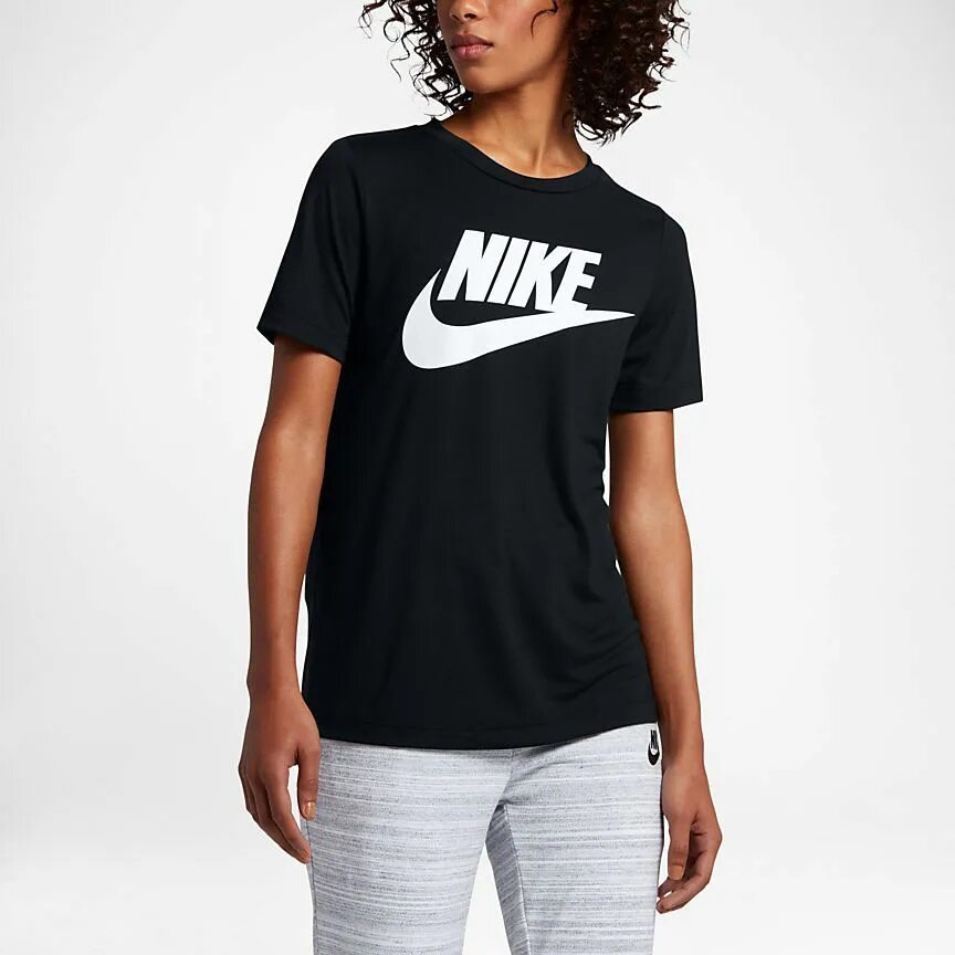 Футболка women. Футболка Nike NSW Essential. Nike Sportswear Essential футболка. Nike Essential Sportswear t-Shirt. Nike Sportswear Essential платье.
