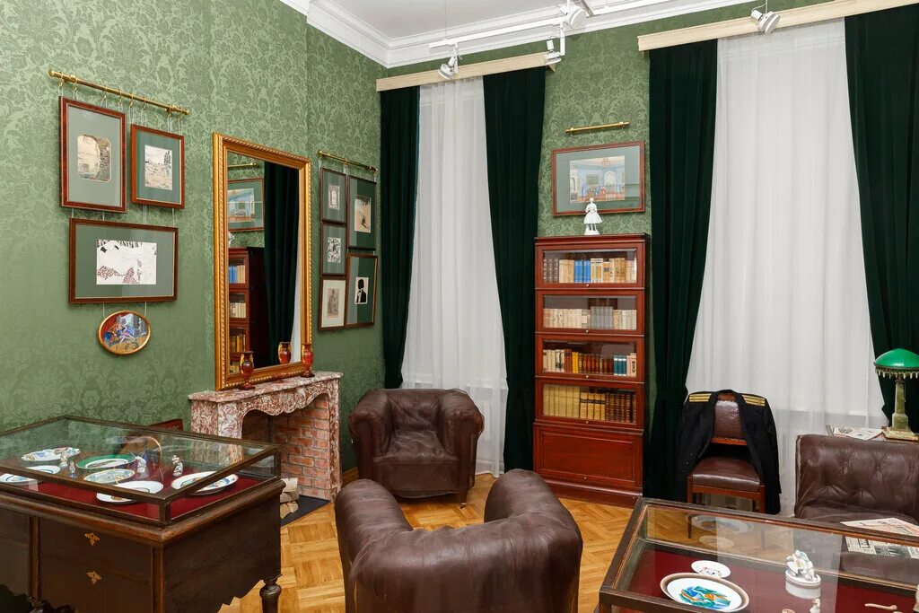 Кустодиев музей коллекционеров петергоф. Барнаульский музей. Музей коллекционеров в петергофе. Музей братьев третьяковых в москве залы. Дом музей коллекционеров в петергофе.