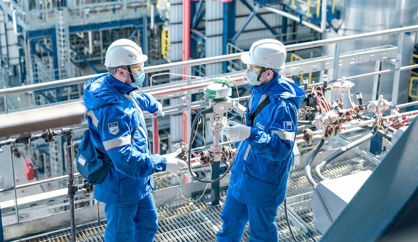 Московский нефтеперерабатывающий завод капотня. Оао «новошахтинский нпз». Завод мазута санкт петербург. Завод кинеф кириши. Рвс-600 м3.