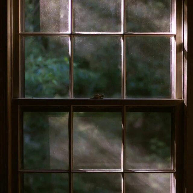 Escape the window. Слепое окно. Escape the window. Escape the window. У окна.