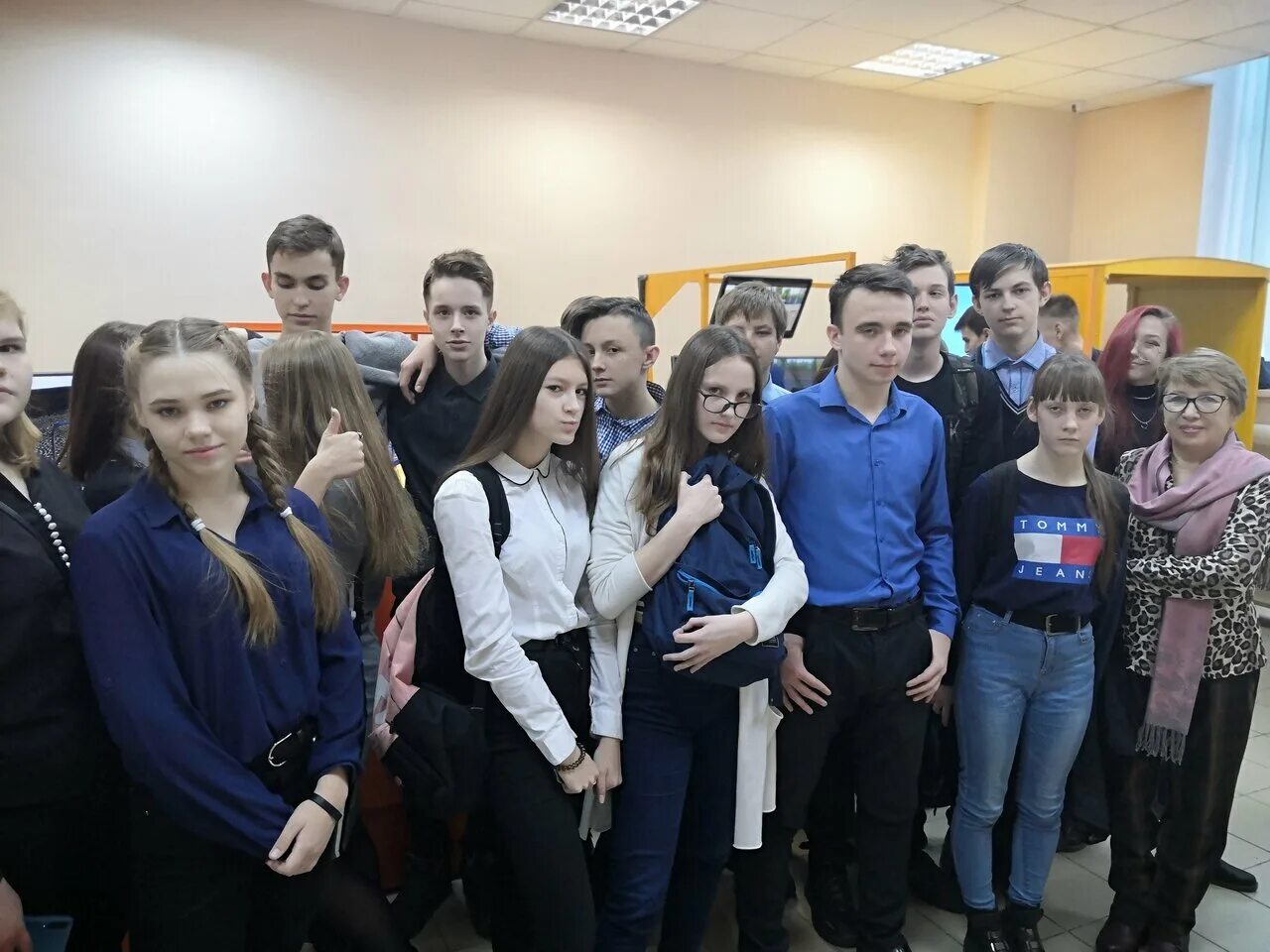 Горный техникум кемерово. Горнотехнический техникум в кемерово. Радищева 7 кемерово техникум. Техникум кемерово гпоу. Техникум кожевина в г кемерово.