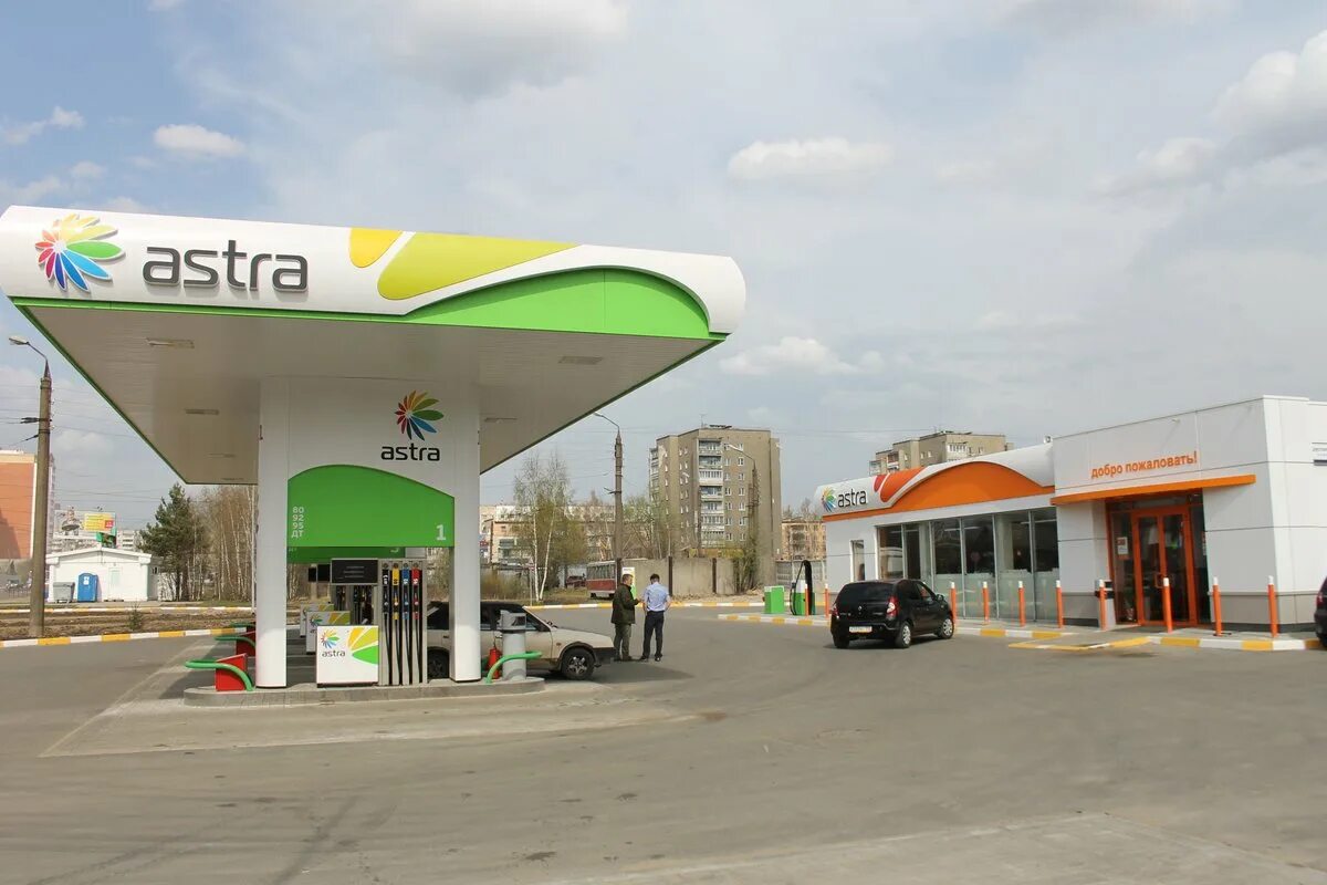 Церковь михаила тверского в твери. Rt тверь. Набережная михаила ярославовича тверь. Тверь улица семеновская дом 28. Вертолет в окб тверь.