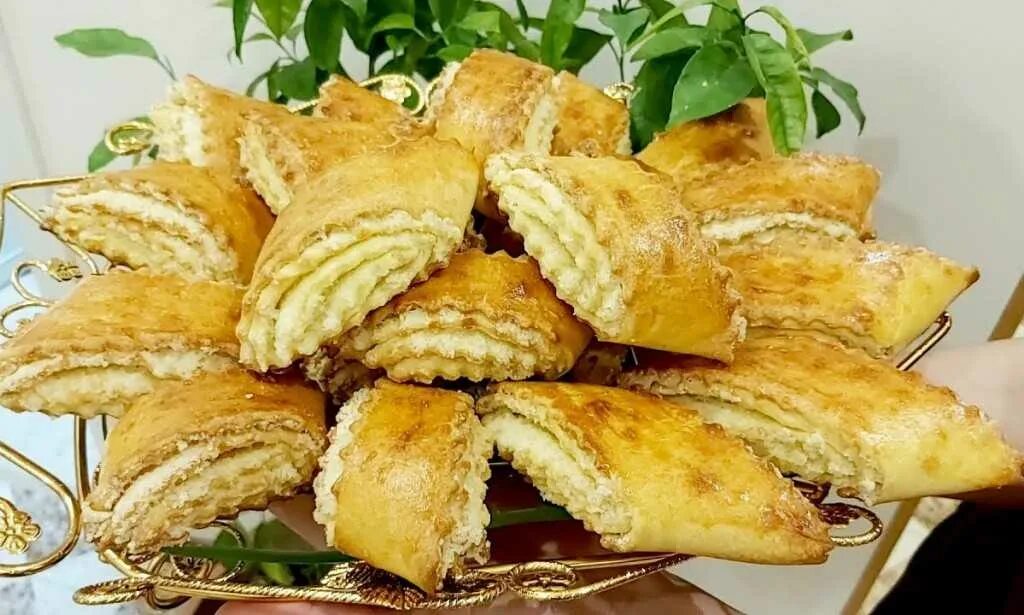 Слоеное печенье гата. Армянская выпечка гата. Армянское печенье гата. Армянская Национальная кухня гата. Мацунов гата.