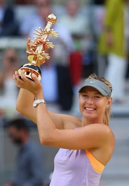 Maria Sharapova books semi-final place with win over Coco Vandeweghe Tennis Spor