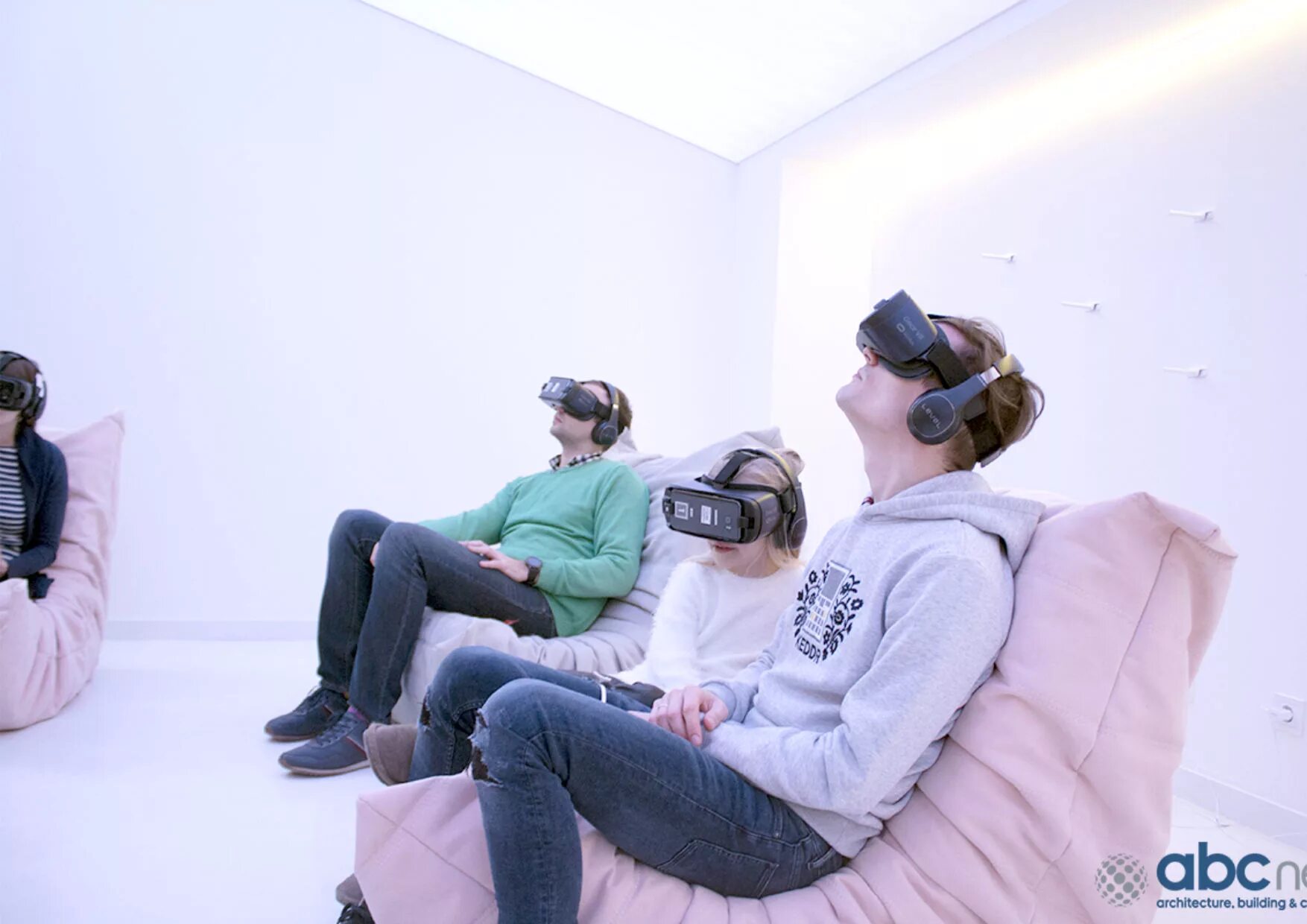 Vr кинотеатр в москве. Vr кинотеатр в москве. Кинотеатр виртуальной реальности. Vr кинотеатр в москве. Vr комната апатиты.