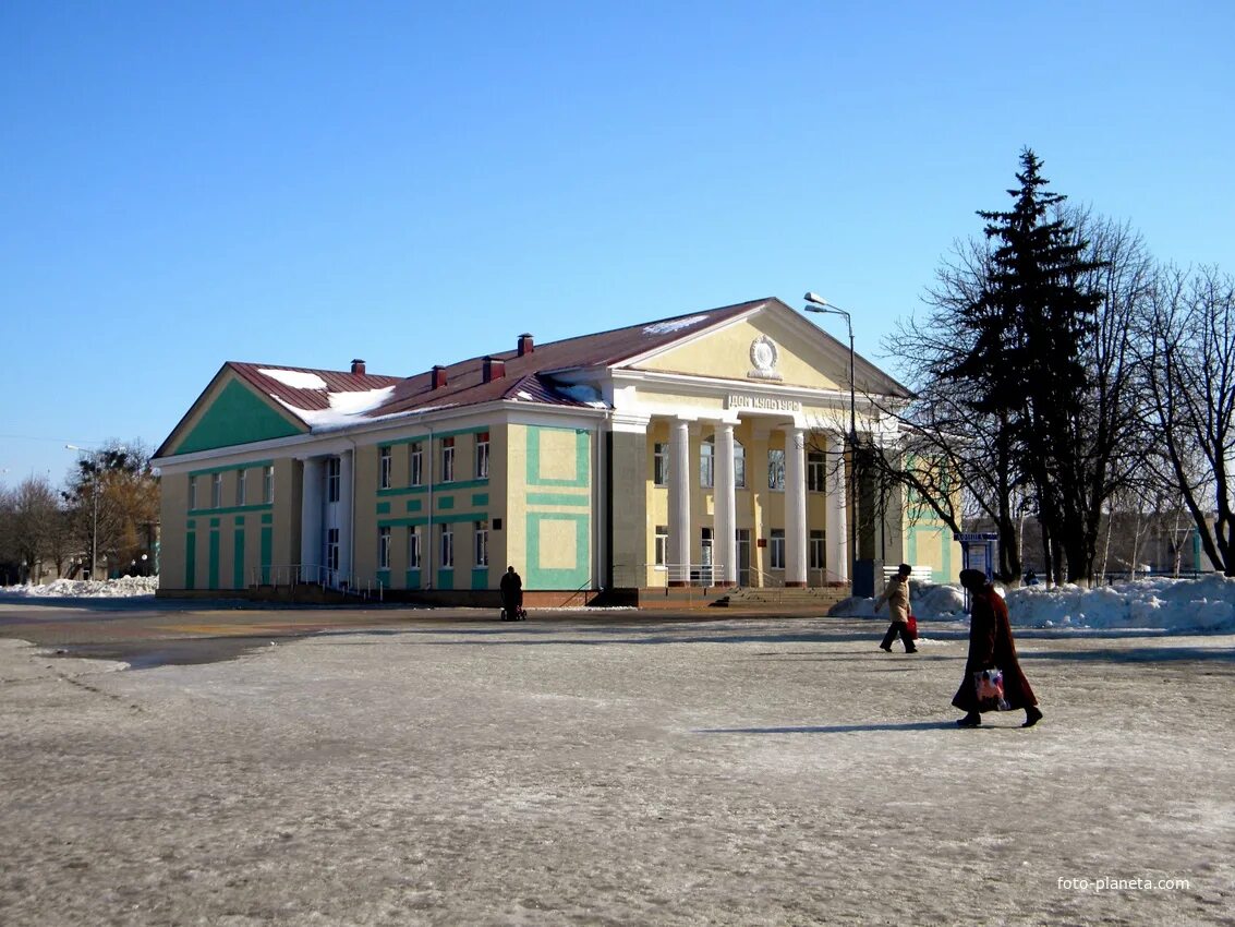 Погода в борисовке белгородской области борисовский район. Поселок Борисовка Белгородская область. Борисовка (Борисовский район). ДК Борисовка Белгородской области. Площадь поселок Борисовка.