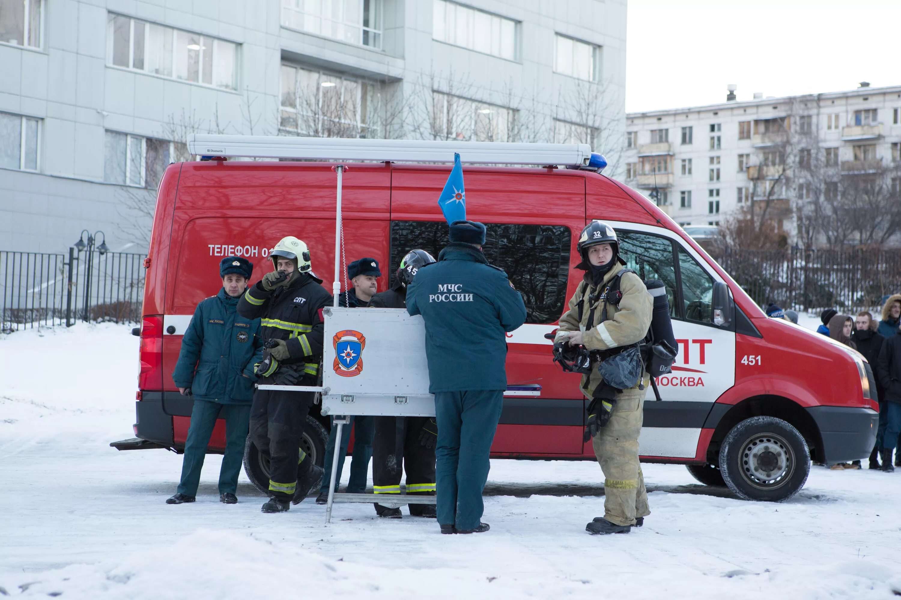 Тушение пожара в жилых зданиях мчс. ПСО 307 ПСЦ. Оперативный штаб СПТ МЧС. Пожарная охрана штаб. Штаб МЧС на пожаре.